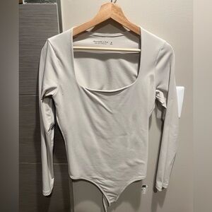 Abercrombie long sleeve square neck bodysuit cream